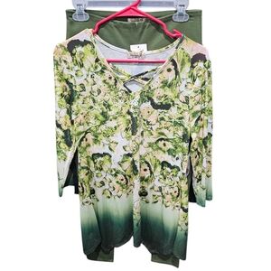 Chelsea & Violet One World Live & Let Live Long Top Tunic Size S Green
